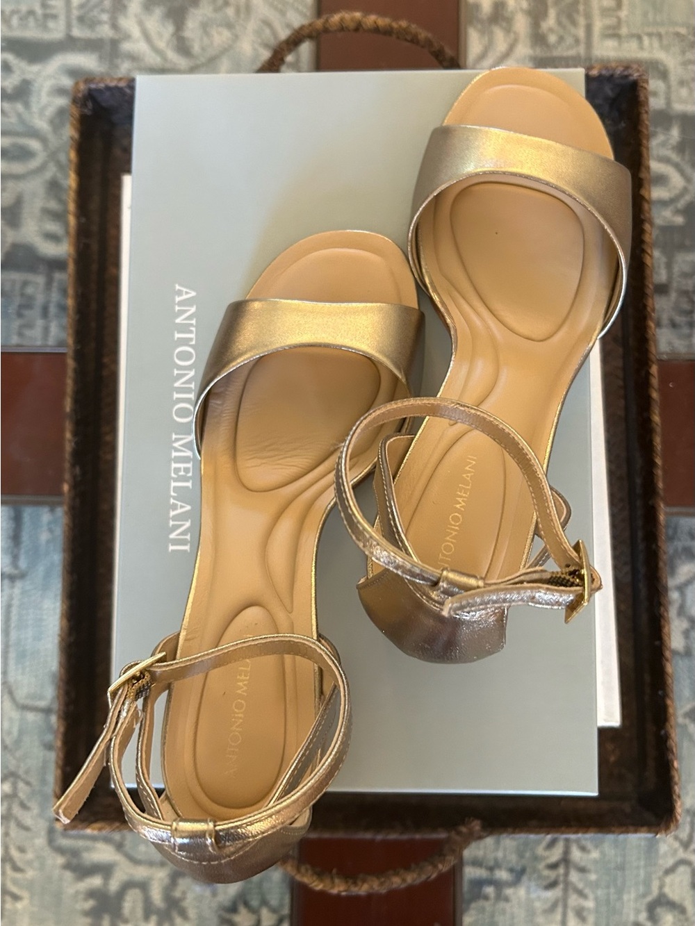 ANTONIO MELANI Metallic Gold Block Heel Sandals - Picture 3 of 9